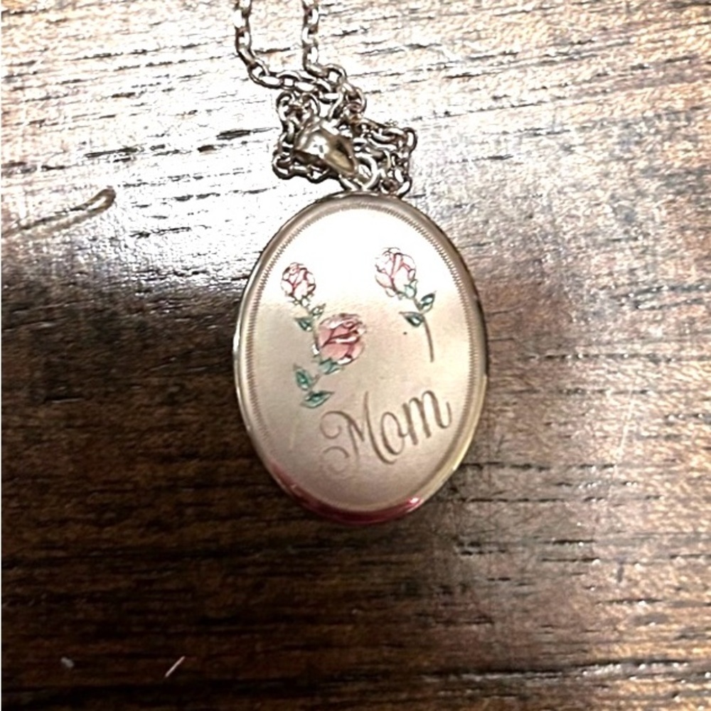925 Sterling Mom Enamel Oval Open Photo Locket Pendant and necklace